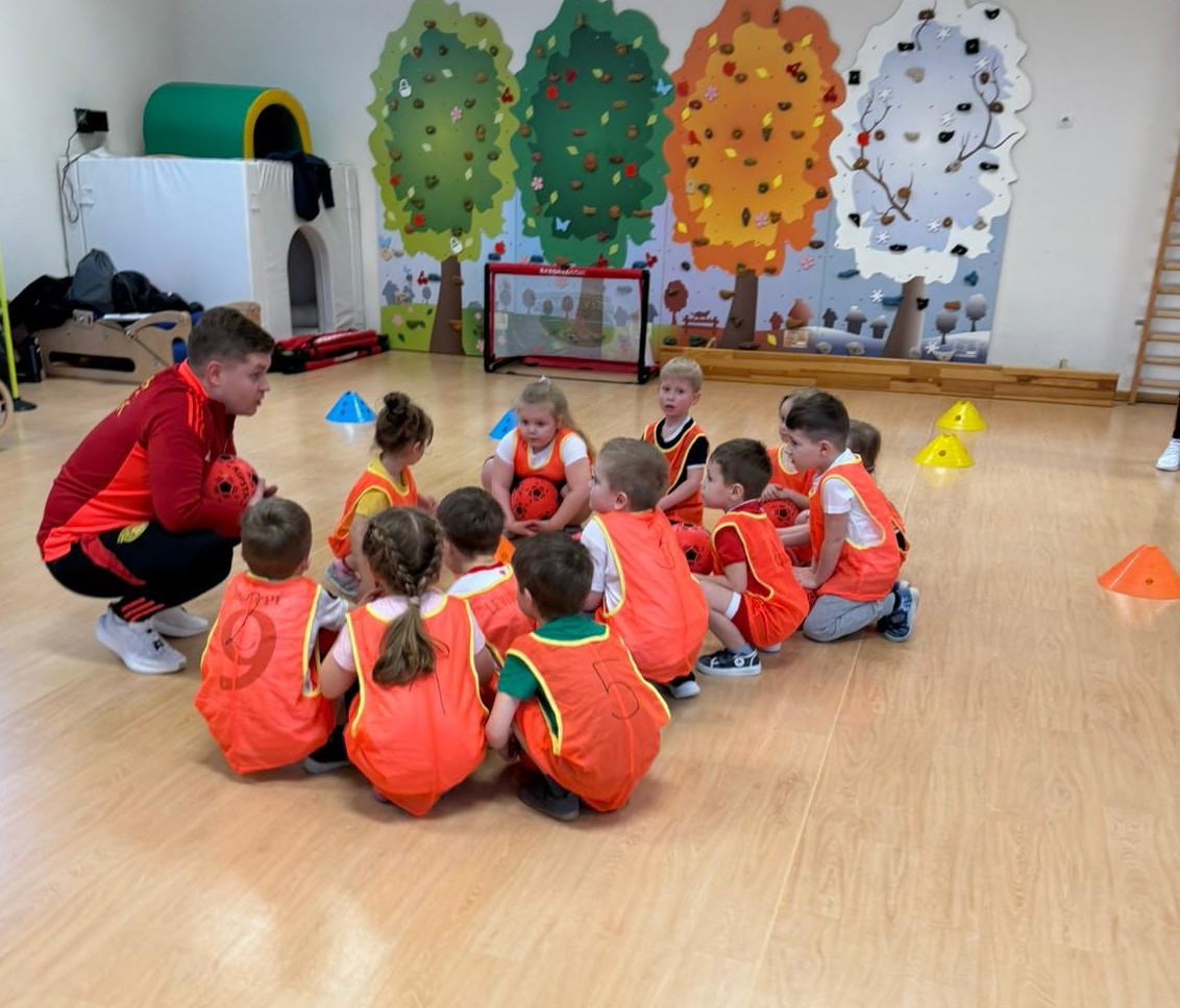 Zbiórka drużyny - budowanie zespołu i bezpieczeństwa